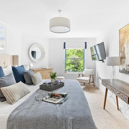 A7 Masts - Striking Beach Bolthole Apartment With Beautiful Sea Views Private Balcony & Parking Torquay Εξωτερικό φωτογραφία